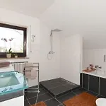 Waldrand 아파트 *